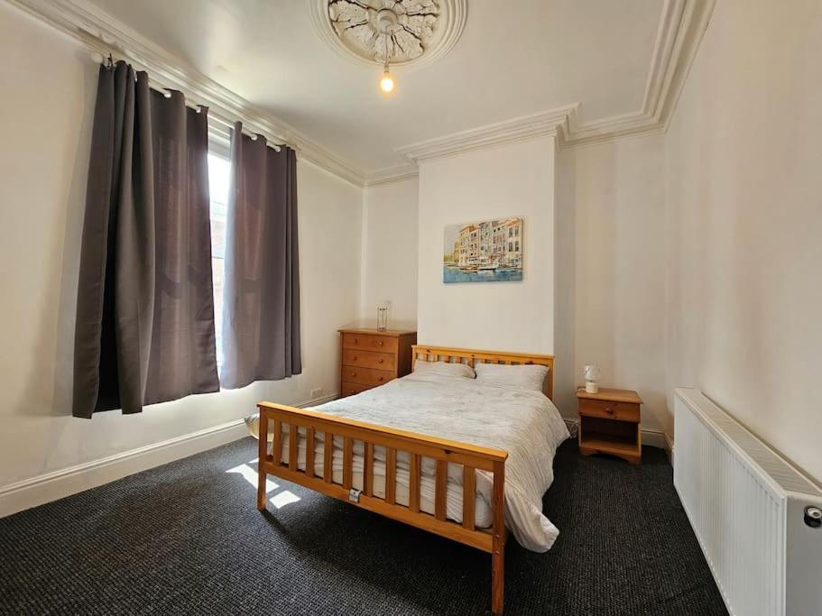 Convenient 3 Bed, Pr1 Near Uclan N Train Station Vila Preston  Exterior foto
