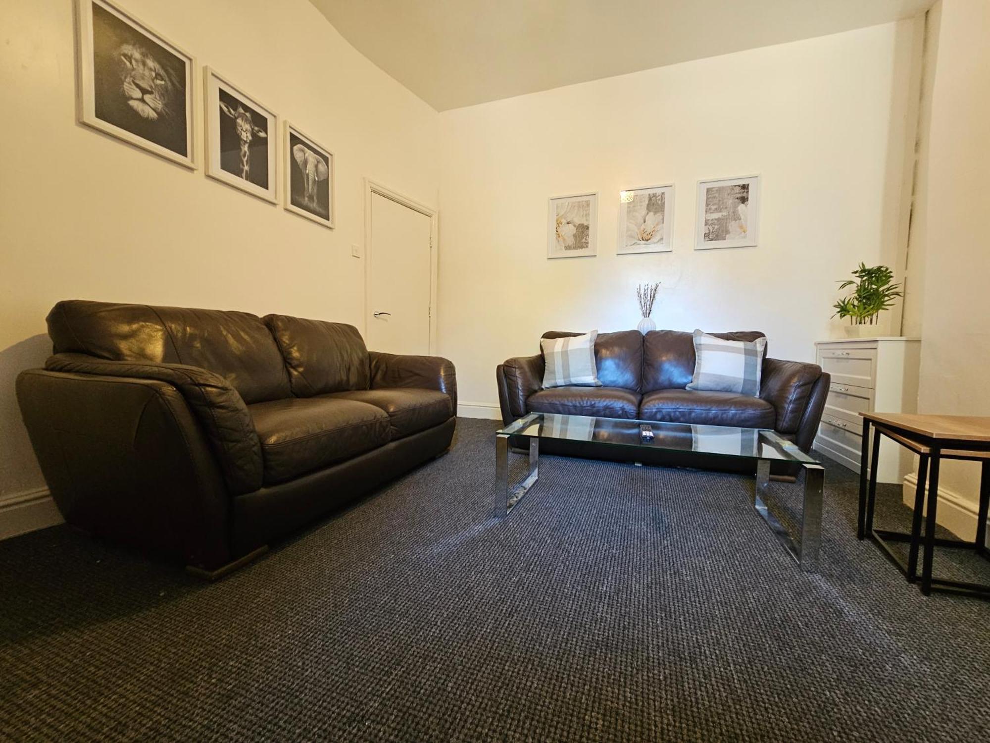 Convenient 3 Bed, Pr1 Near Uclan N Train Station Vila Preston  Exterior foto